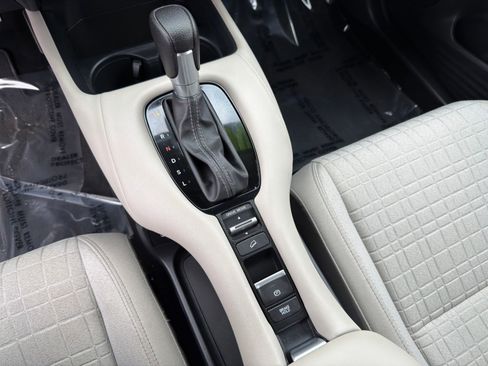 Used 2024 Honda HR-V LX image 19