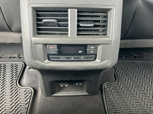Used 2019 Volkswagen Atlas SEL FWD image 39