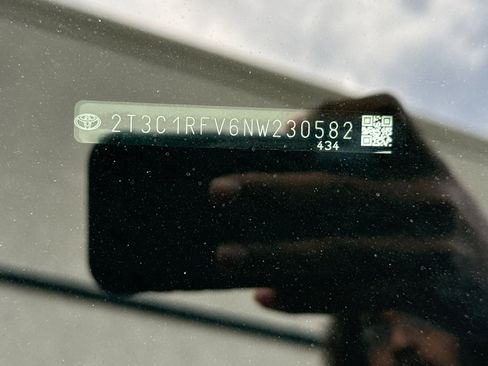 Used 2022 Toyota RAV4 XLE Premium image 3