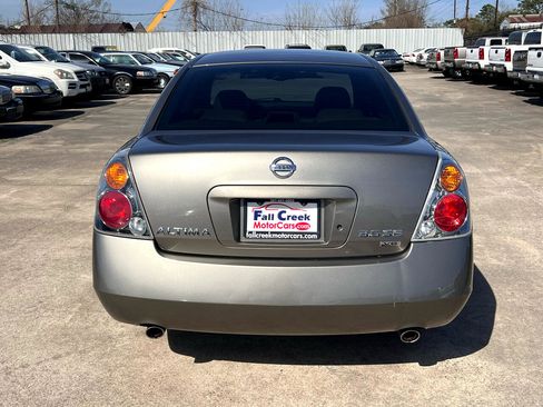 Used 2003 Nissan Altima 3.5 SE image 5