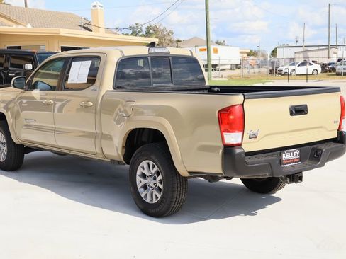 Used 2016 Toyota Tacoma SR5 image 6
