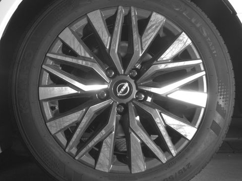 Used 2025 Nissan Altima 2.5 SV image 14