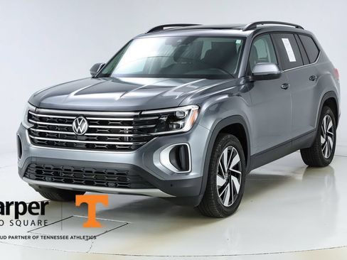 Used 2025 Volkswagen Atlas SE w/ Panoramic Sunroof Package FWD image 41