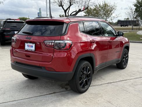 New 2026 Jeep Compass Latitude AWD/4WD image 5