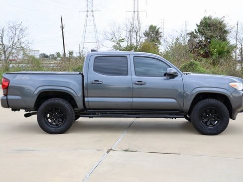 Used 2023 Toyota Tacoma SR image 8