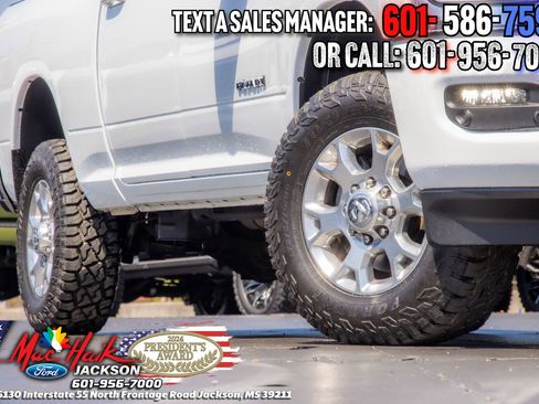 Used 2024 RAM 2500 Laramie AWD/4WD image 2