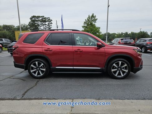 Certified 2023 Honda Pilot Touring image 6