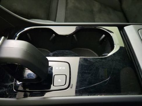 Certified 2023 Volvo C40 P8 Recharge Plus w/ Protection Package Premier AWD/4WD image 17