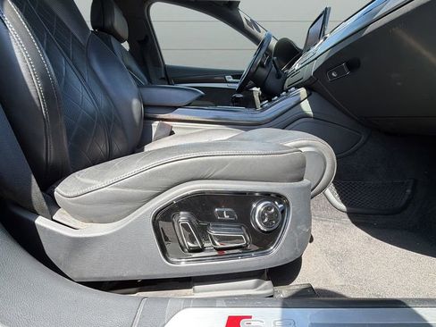 Used 2014 Audi S8 AWD/4WD image 29