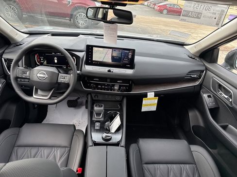 New 2026 Nissan Rogue Platinum w/ Platinum Premium Package image 24