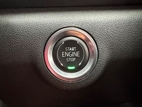 Used 2025 GMC Terrain Elevation w/ Technology Package II AWD/4WD image 22