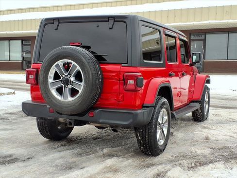 Used 2018 Jeep Wrangler Unlimited Sahara image 5