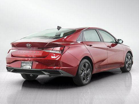 Used 2023 Hyundai Elantra SEL FWD image 5