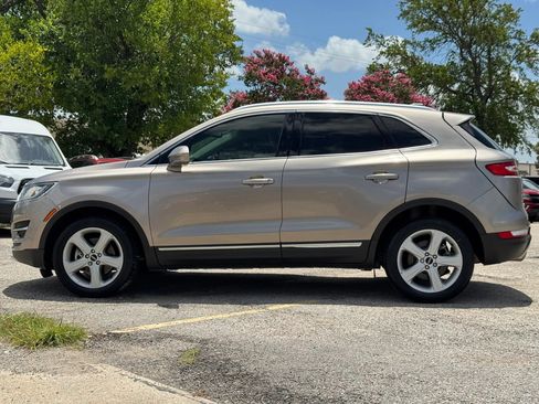 Used 2018 Lincoln MKC Premiere FWD image 3