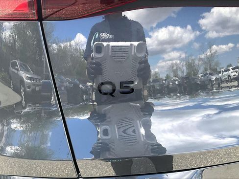 Used 2025 Audi Q5 Premium Plus w/ Premium Plus AWD/4WD image 10