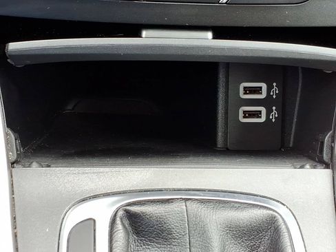Used 2018 Ford Edge SEL w/ Equipment Group 201A AWD/4WD image 18