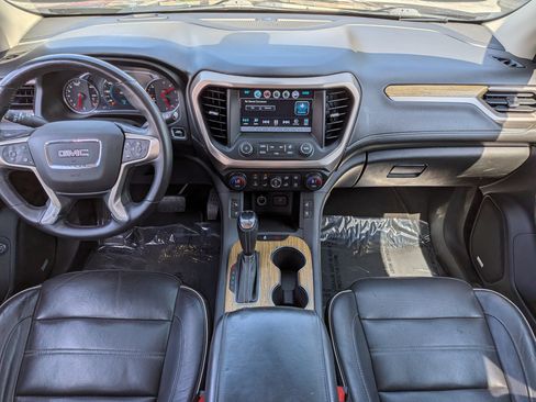 Used 2017 GMC Acadia Denali w/ Technology Package FWD image 17