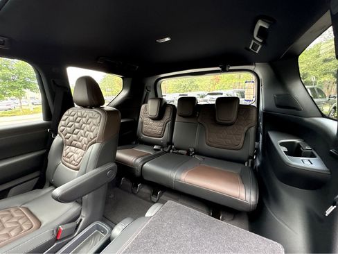 New 2026 Nissan Armada Platinum Reserve image 28