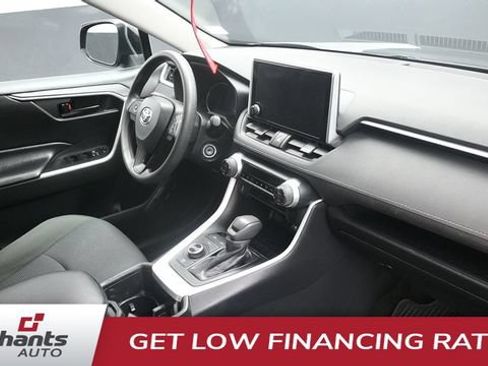 Used 2023 Toyota RAV4 LE AWD/4WD image 17