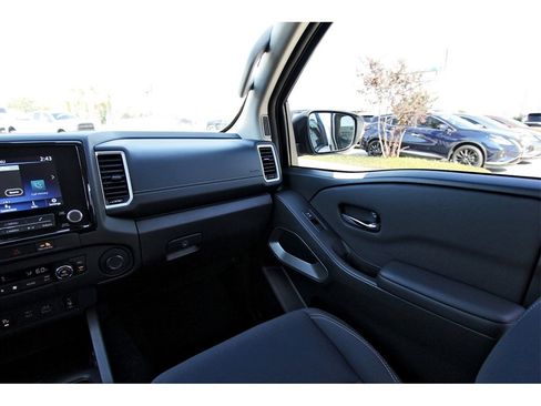 Certified 2024 Nissan Frontier SV w/ SV Convenience Package image 8