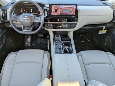 New 2026 Nissan Pathfinder SL w/ SL Premium Package FWD image 10