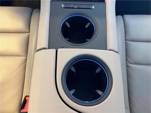 Used 2023 Porsche Taycan 4S image 17