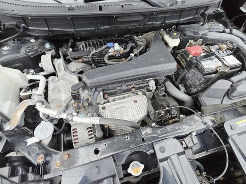 Used 2018 Nissan Rogue SV FWD image 28