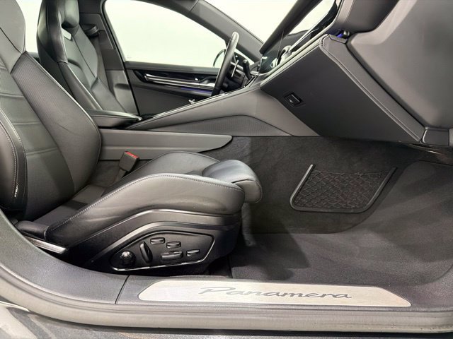 Used 2024 Porsche Panamera RWD image 20