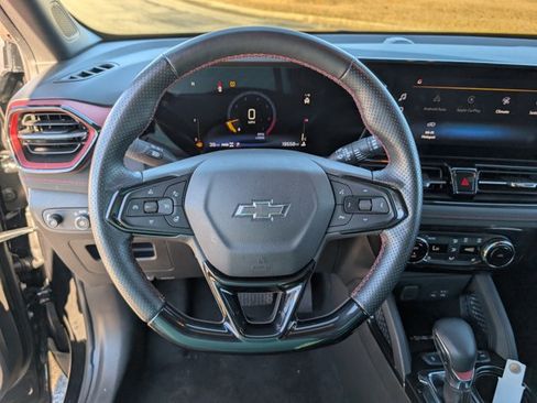 Used 2024 Chevrolet TrailBlazer RS w/ Convenience Package image 18