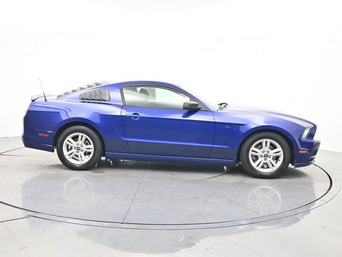 Used 2013 Ford Mustang Coupe image 6