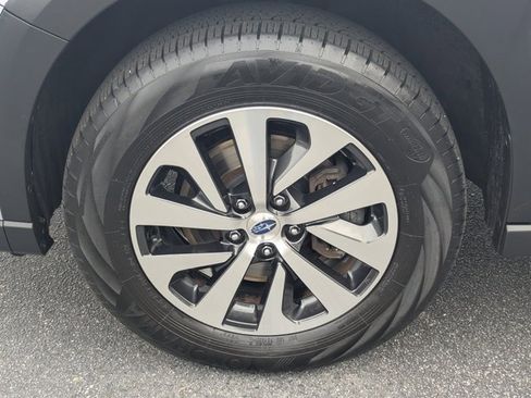 Used 2023 Subaru Outback Premium image 11