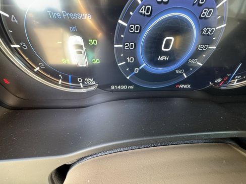 Used 2018 Cadillac Escalade Platinum image 33