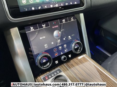 Used 2018 Land Rover Range Rover HSE image 28