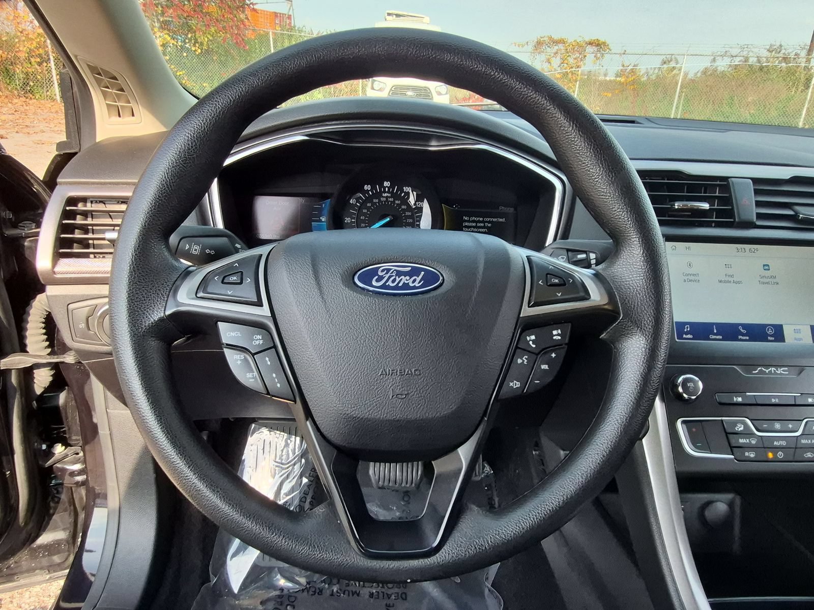 Used 2020 Ford Fusion SE FWD image 21