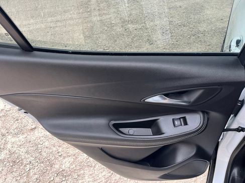 Used 2024 Buick Encore GX Preferred FWD image 23