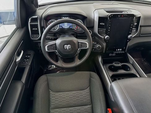 Used 2025 RAM 1500 Big Horn AWD/4WD image 3
