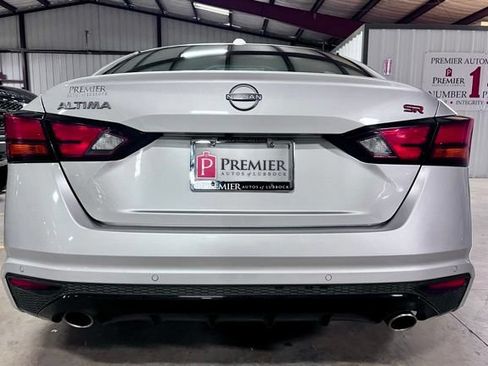 Used 2024 Nissan Altima 2.5 SR FWD image 4