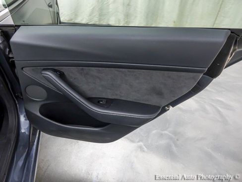 Used 2022 Tesla Model 3 Long Range image 40