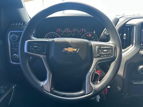 Used 2020 Chevrolet Silverado 1500 LT AWD/4WD image 19