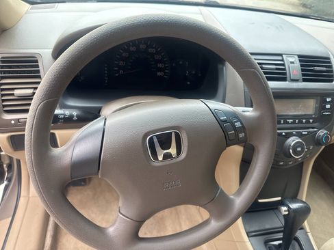 Used 2004 Honda Accord LX image 18