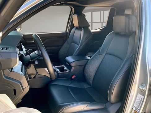 Used 2024 Toyota Tacoma Limited w/ Limited Package (LT) image 21