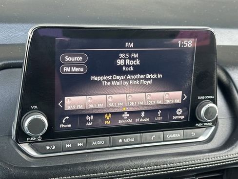 Used 2024 Nissan Rogue SV image 21