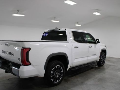 Used 2024 Toyota Tundra Limited AWD/4WD image 11