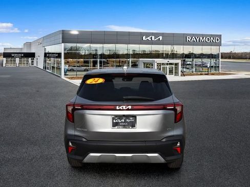Certified 2024 Kia Seltos LX AWD/4WD image 5
