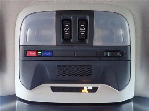 Used 2024 Subaru Crosstrek 2.0i Premium image 22