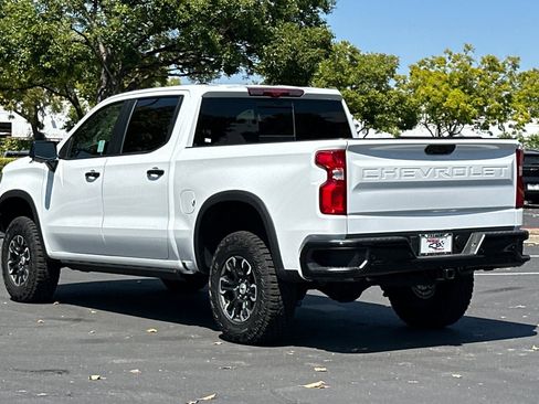 Used 2025 Chevrolet Silverado 1500 ZR2 w/ Technology Package image 6