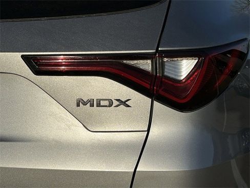 Used 2025 Acura MDX FWD Technology Package image 9