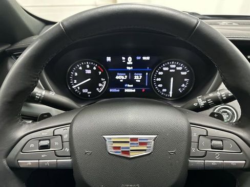 Used 2022 Cadillac XT4 Premium Luxury w/ Technology Package AWD/4WD image 10