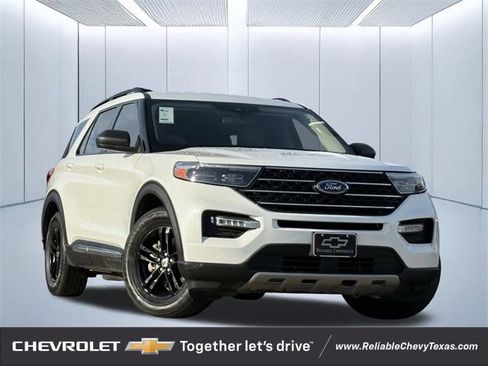 Used 2021 Ford Explorer XLT w/ Equipment Group 202A image 1
