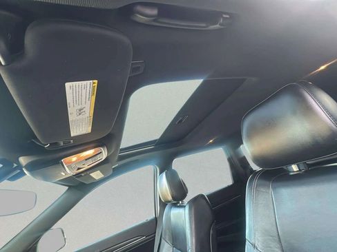 Used 2017 Jeep Grand Cherokee Limited image 21